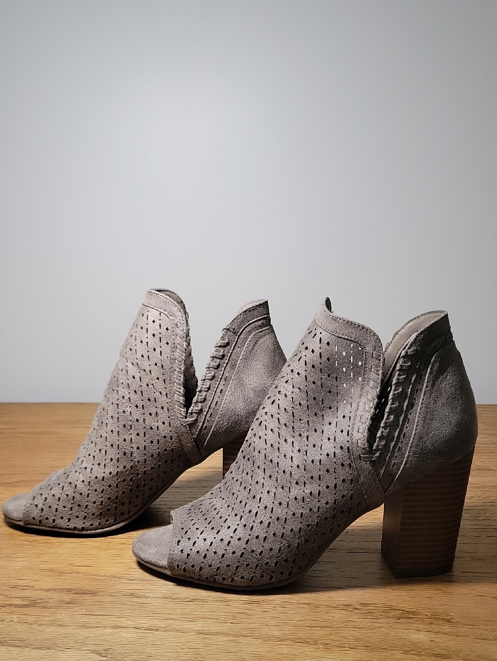Fergalicious Lincoln Ankle Boots Booties Taupe Size 7M Open Toe Chunky Heel